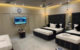 Hotel White Season Gulberg